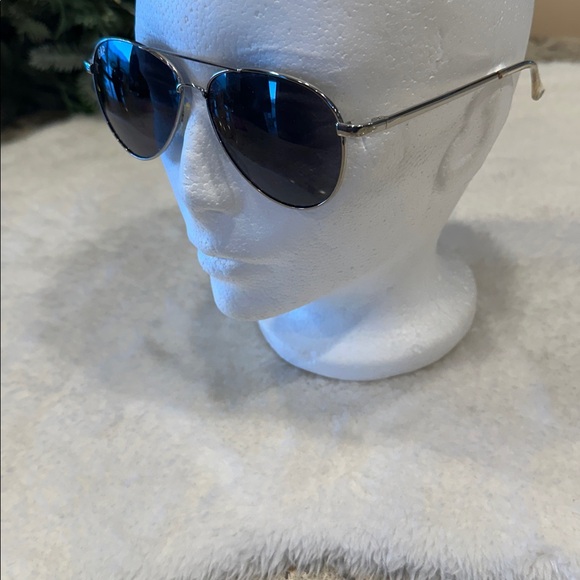 Gap aviator sunglasses - Picture 5 of 6